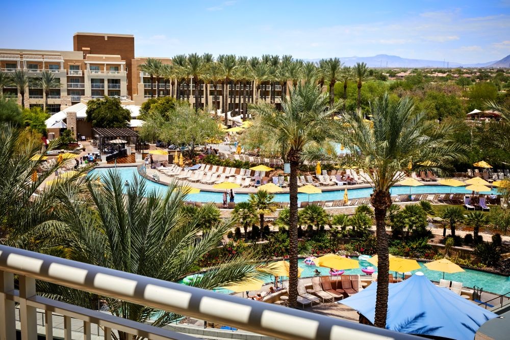 Image of pool area of JW Marriott Desert Ridge