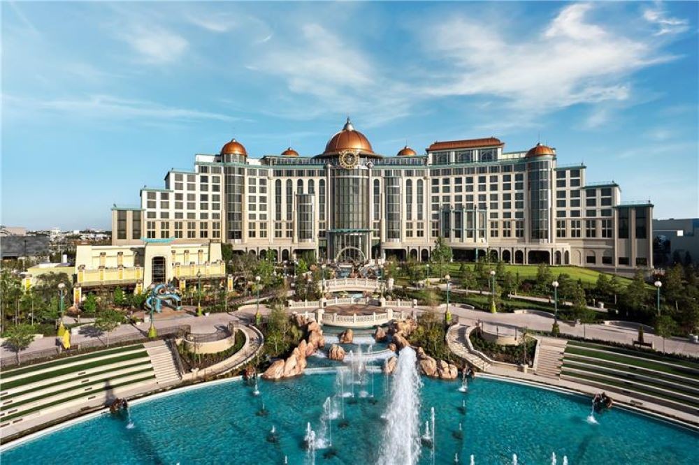 Universal Helios Grand Hotel, a Loews Hotel exterior