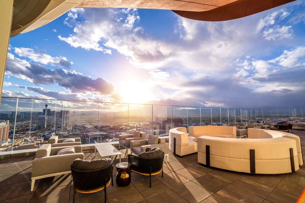 Legacy Club, Circa Resort & Casino