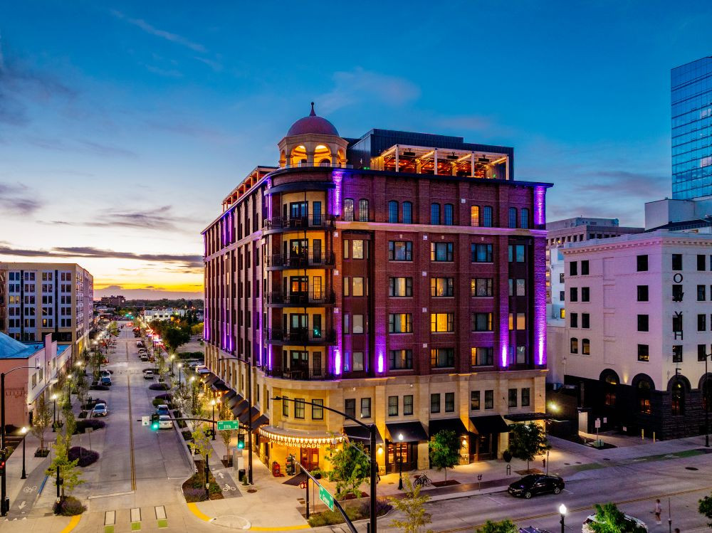 Hotel Renegade